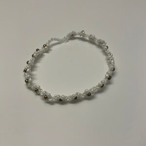 White and gold bead bracelet